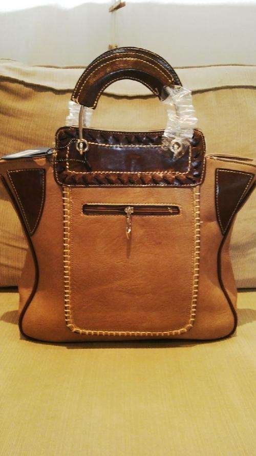 **Cute Ladies BEIGE/BROWN PU Leather Handbag With Beautiful Detail & Design**BRAND NEW**