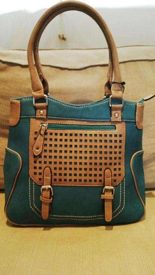**Stunning Ladies BLUE/TAN PU Leather Handbag With Beautiful Detail & Design**BRAND NEW**