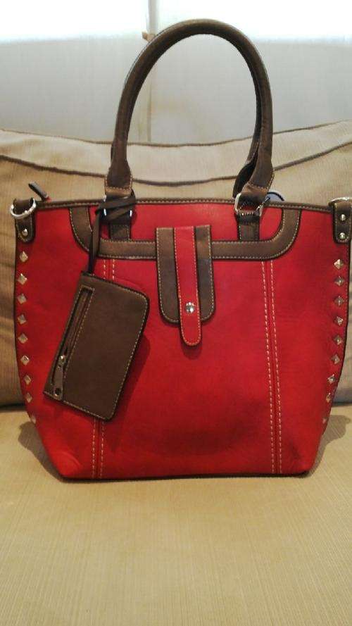 ***Stunning Ladies 2pc Red/Brown PU Leather Handbag***BEAUTIFUL PIECE***BRAND NEW***