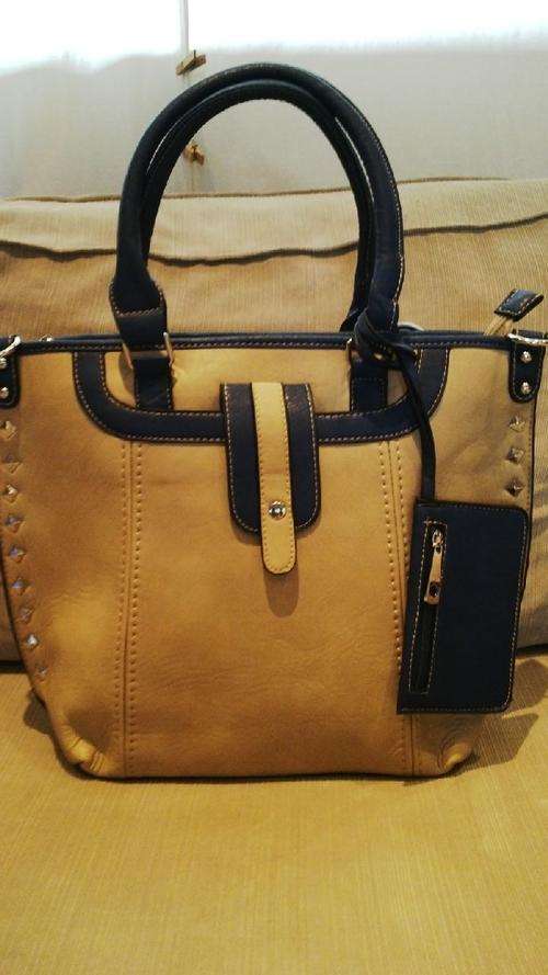 ***Stunning Ladies 2pc Cream/Beige/Blue PU Leather Handbag***BEAUTIFUL PIECE***BRAND NEW***