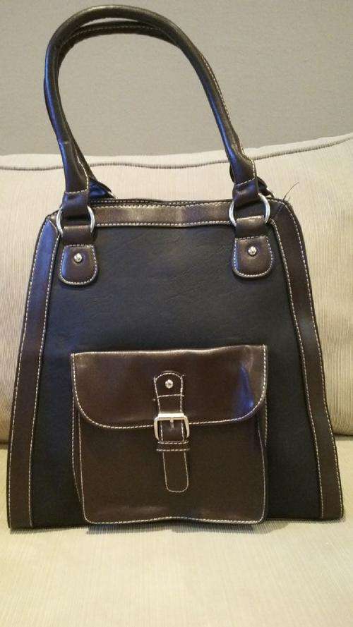 **Stunning Ladies Black/Brown PU Leather Handbag With Beautiful Detail & Design**2 Avail**