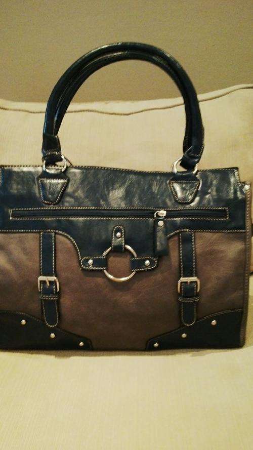 **Stunning Ladies GREY/BLUE Soft PU Leather Handbag With Beautiful Detail & Design**BRAND NEW**