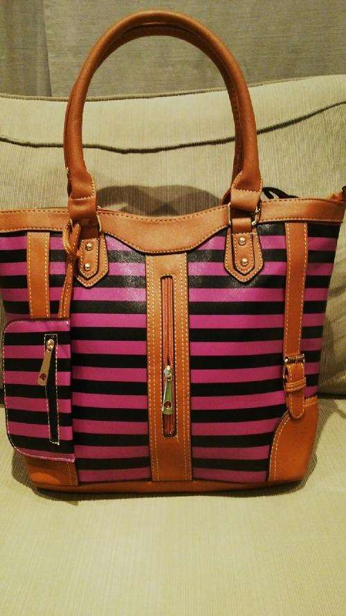 **NEW**Stunning Ladies PURPLE/TAN/BLACK 3PC Handbag With Beautiful Detail & Design**BRAND NEW**