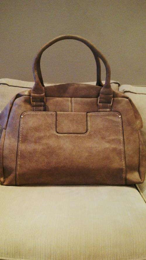 **Stunning Duffle Style PU Leather Travel Bag**63cm**Great Quality Piece**6 COLOURS**BRAND NEW**