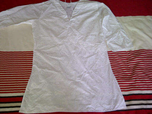 Beautiful White Ladies Kaftan Style Top with Flower Like embroidery