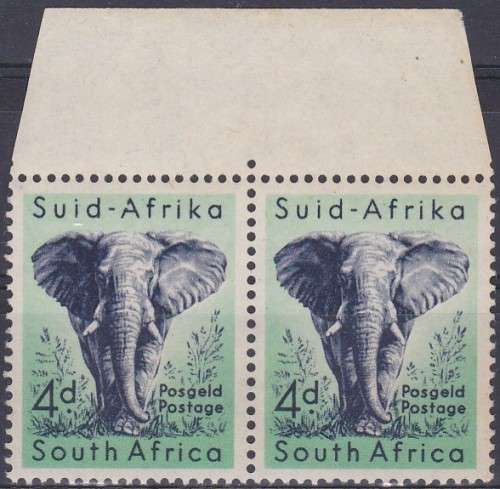 UNION SA 1954 4d MNH WITH VARIETY-BROKEN A IN AFRIKA (LEFT STAMP)