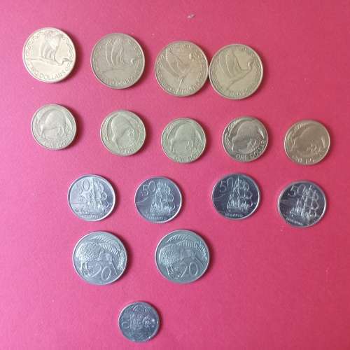 NEW ZEALAND COINS NICE VALUE SEE DETAILS BELOW ALL FOR R100