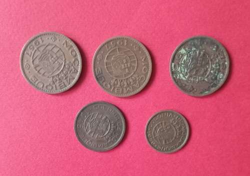 MOCAMBIQUE REPUBLIC PORTUGAL ESCUDO AND CENTAVOS COINSX6 1945-60s