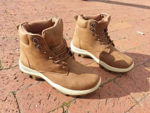 AWOL boot  . SA size 8 . Men
