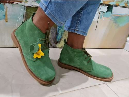 Green  Safari`s SA size 8