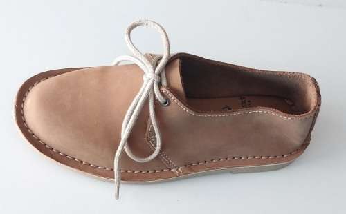 Genuine Leather Tan Nubuck African Desert Vellie. Size 7