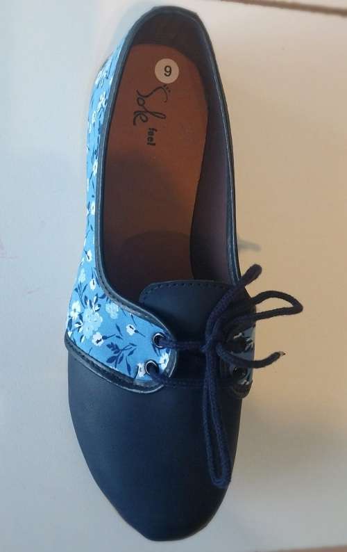 Ladies Sole Feel shoes