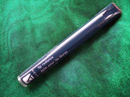 AVON LIP RADIANCE BERRY BLISS (BERRY PINK ) NEW AND SEALD: