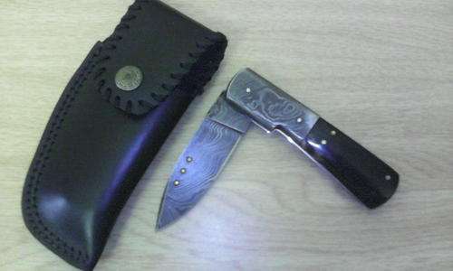 DAMASCUS FOLD KNIFe