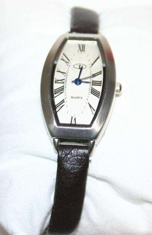 Brand New Ladies Gift Boxed Fashion watch - Leather strap