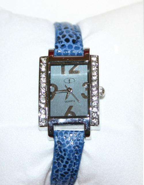 Brand New Ladies Gift Boxed Fashion watch - Leather strap