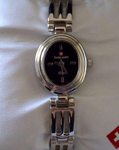 Brand New Ladies Swiss Pulse Ladies Designer Bracelet watch