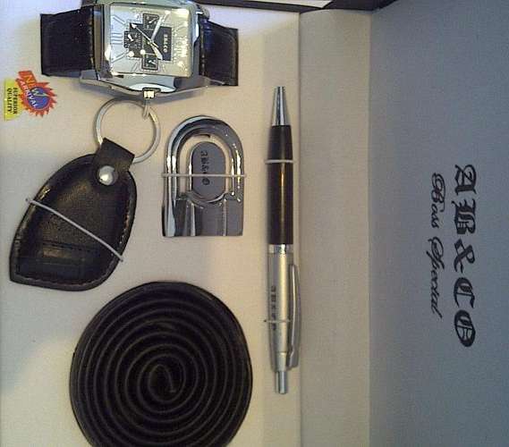 Brand New Mens Watch Gift set with belt, pen and keyring - *VALENTINES DAY GIFT*