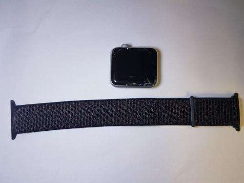 BARGIN! Apple Watch Series 2 42mm With Strap