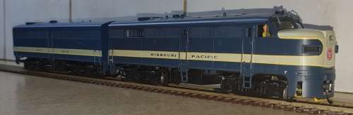 PROTO 2000 FA1/FA2 - MISSOURI PACIFIC #352 and 321-B