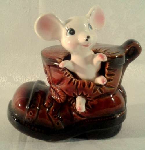 Vintage mouse and shoe money box (please read description)