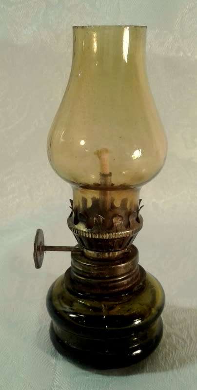 Miniature oil lantern