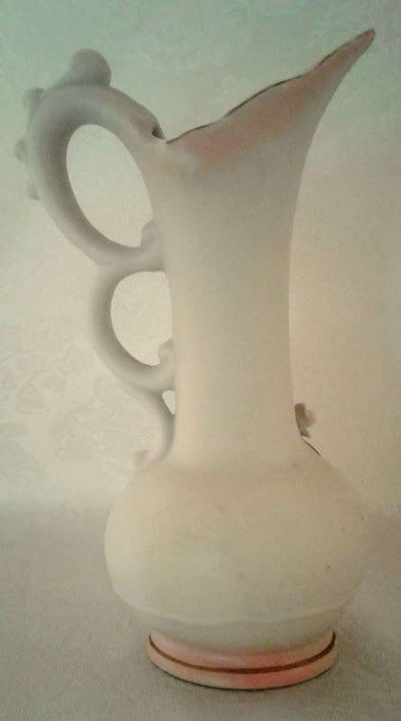 Delightful classical porcelain vase with floral bouquet
