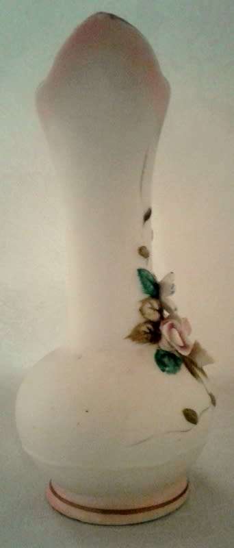 Delightful classical porcelain vase with floral bouquet