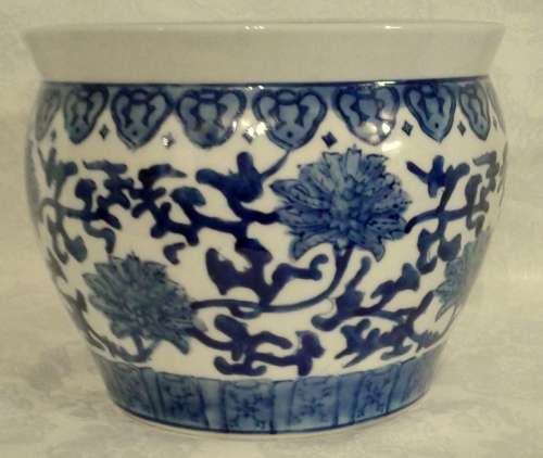 Contemporary Medium sized display bowl