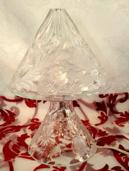 Magnificent Rose Cut Crystal Lamp (please read description)