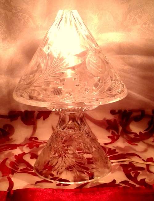 Magnificent Rose Cut Crystal Lamp (please read description)