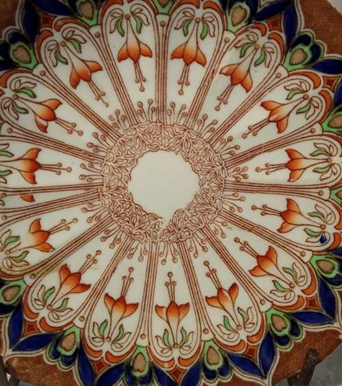 Stunning FUSCHIA saucer  Reg Number  490293