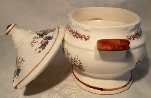 Small Soup or serving Terrine. Lovely ornament