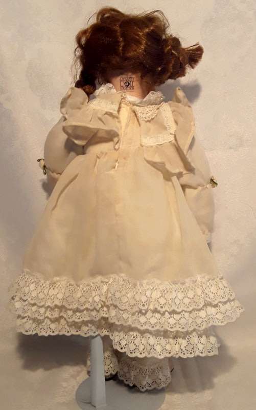 Vintage Collectable Dynasty Porcelain Doll