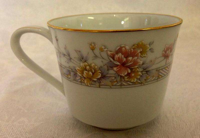 Noritake Legendary Dream Street Demitasse Coffee Cups and Saucers