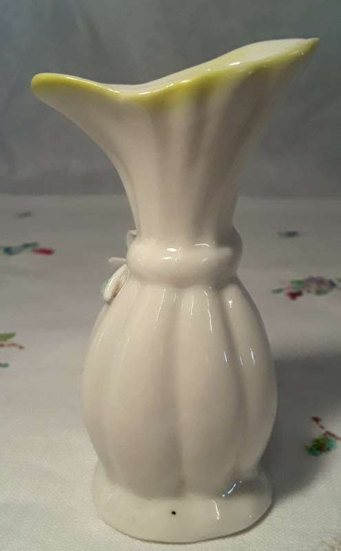 Pair of small vintage vases with roses