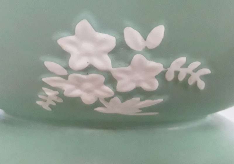 Stunning MALING Fan Vase  Satin Green with white Floral Springs 1920 - 1939