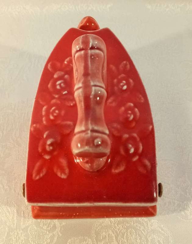 Balboa 1950s Red Iron Ornament