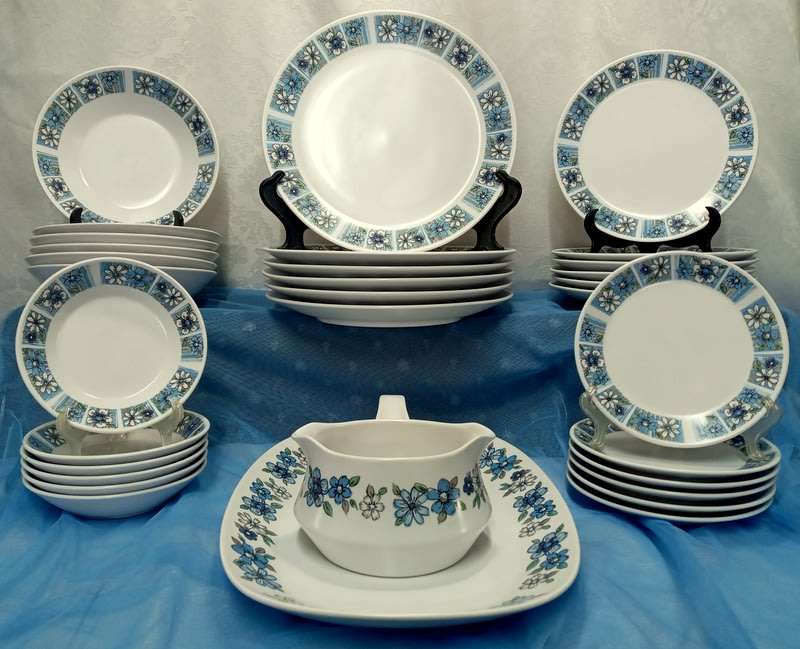 Vintage 1967-1977  RC Noritake Moda 905 Progression Dinner Service