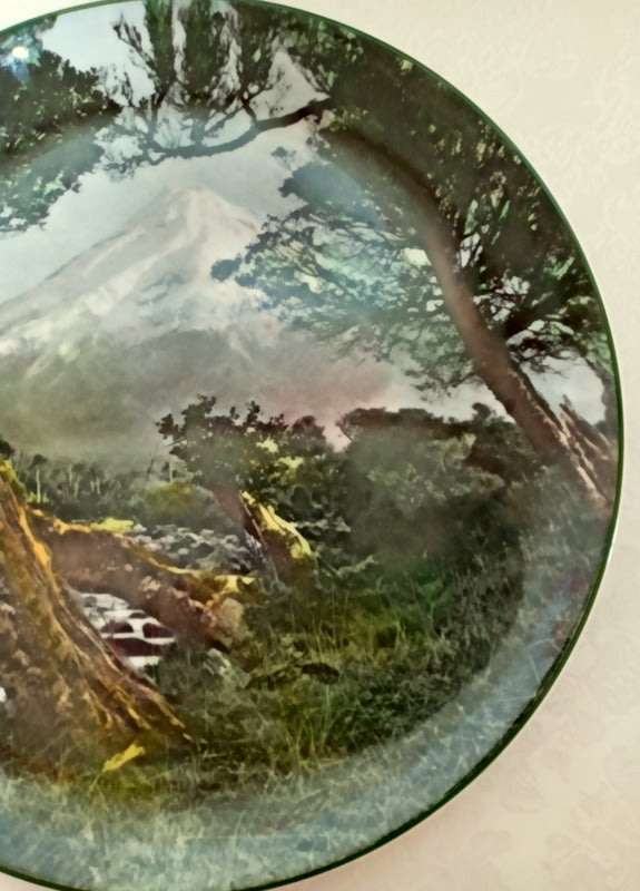 Royal Doulton Mount Egmont Collectors Plate