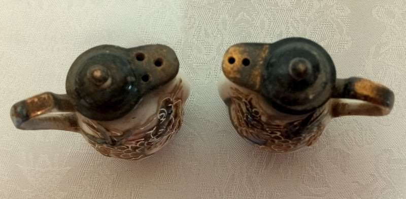 Vintage Oriental Salt & Pepper Cellars (please read description)