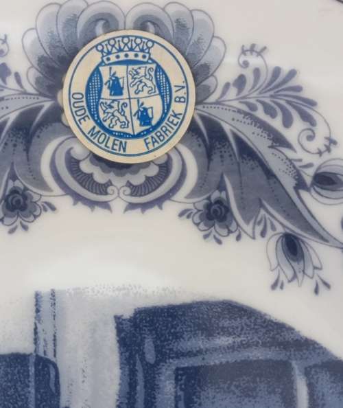 Delft Holland Limited Edition Large Oval Plate Oude Molen Fabriek B.V. Young Love