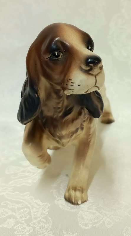 Vintage brown and white Springer Spaniel Dog figurine