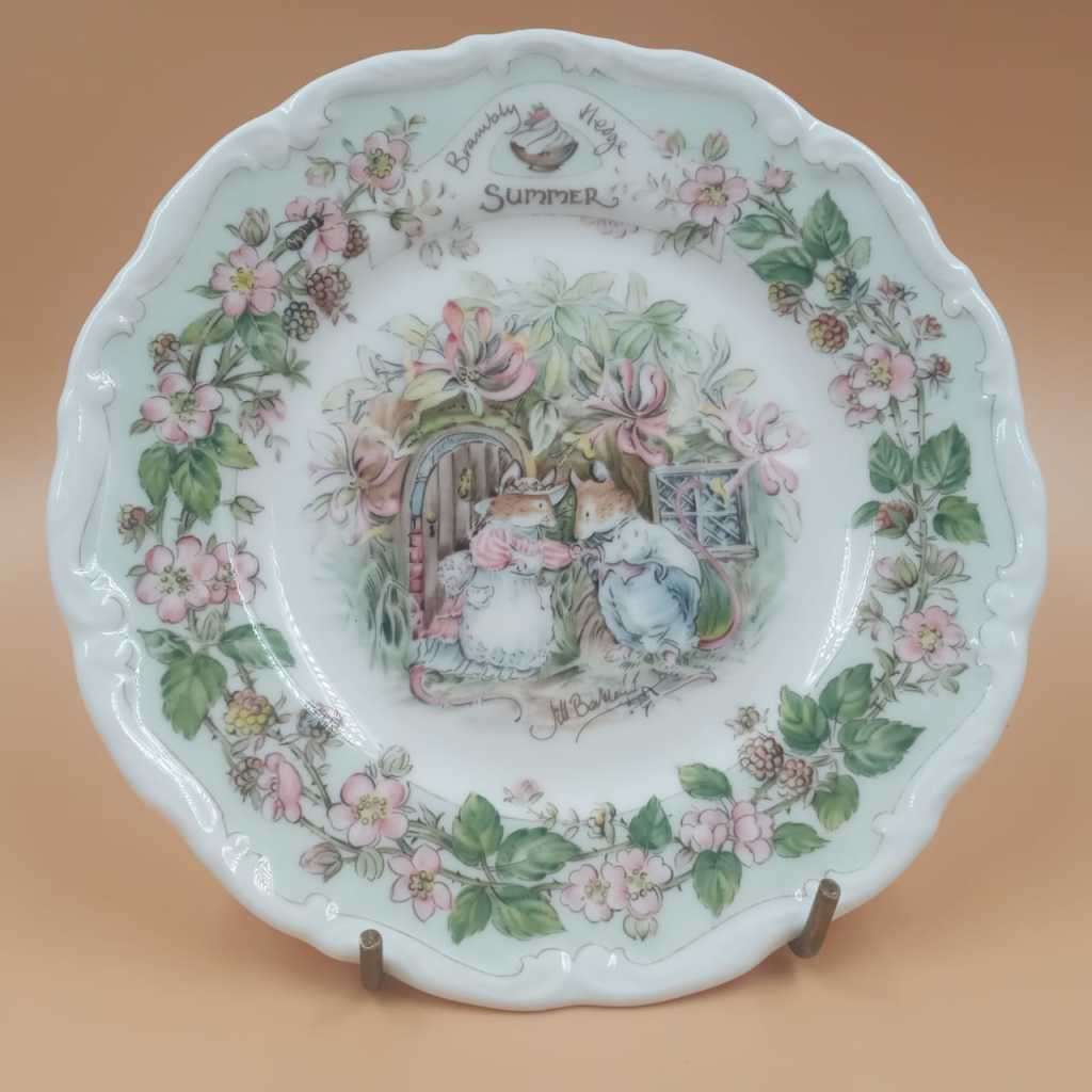 Royal Doulton BRAMBLY Hedge SUMMER WINTER AUTUMN SPRING series afternoon tea plates