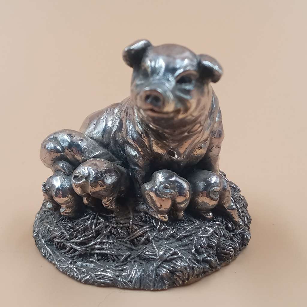 Comyns Silver (Filled) Pig with piglets