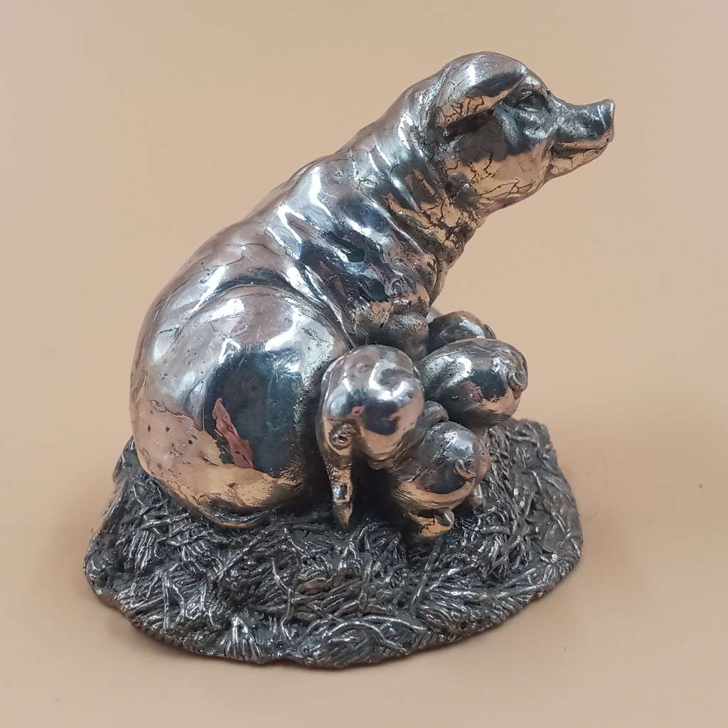 Comyns Silver (Filled) Pig with piglets