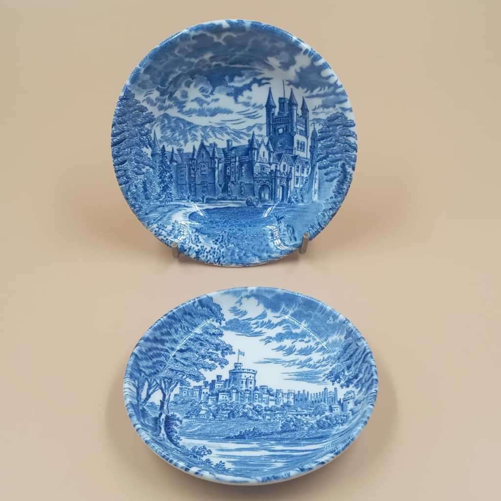 Vintage Unicorn Tableware, Made in England. Small pin plate and little bowl.