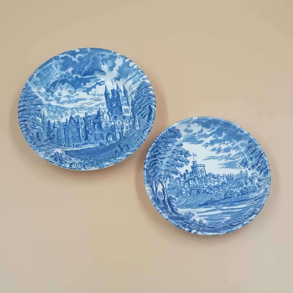 Vintage Unicorn Tableware, Made in England. Small pin plate and little bowl.