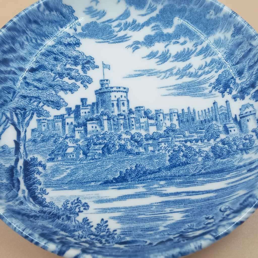 Vintage Unicorn Tableware, Made in England. Small pin plate and little bowl.