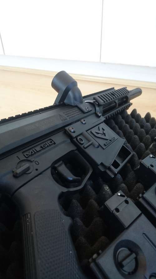 Milsig M17 Elite Black & Accessories *MAKE AN OFFER*